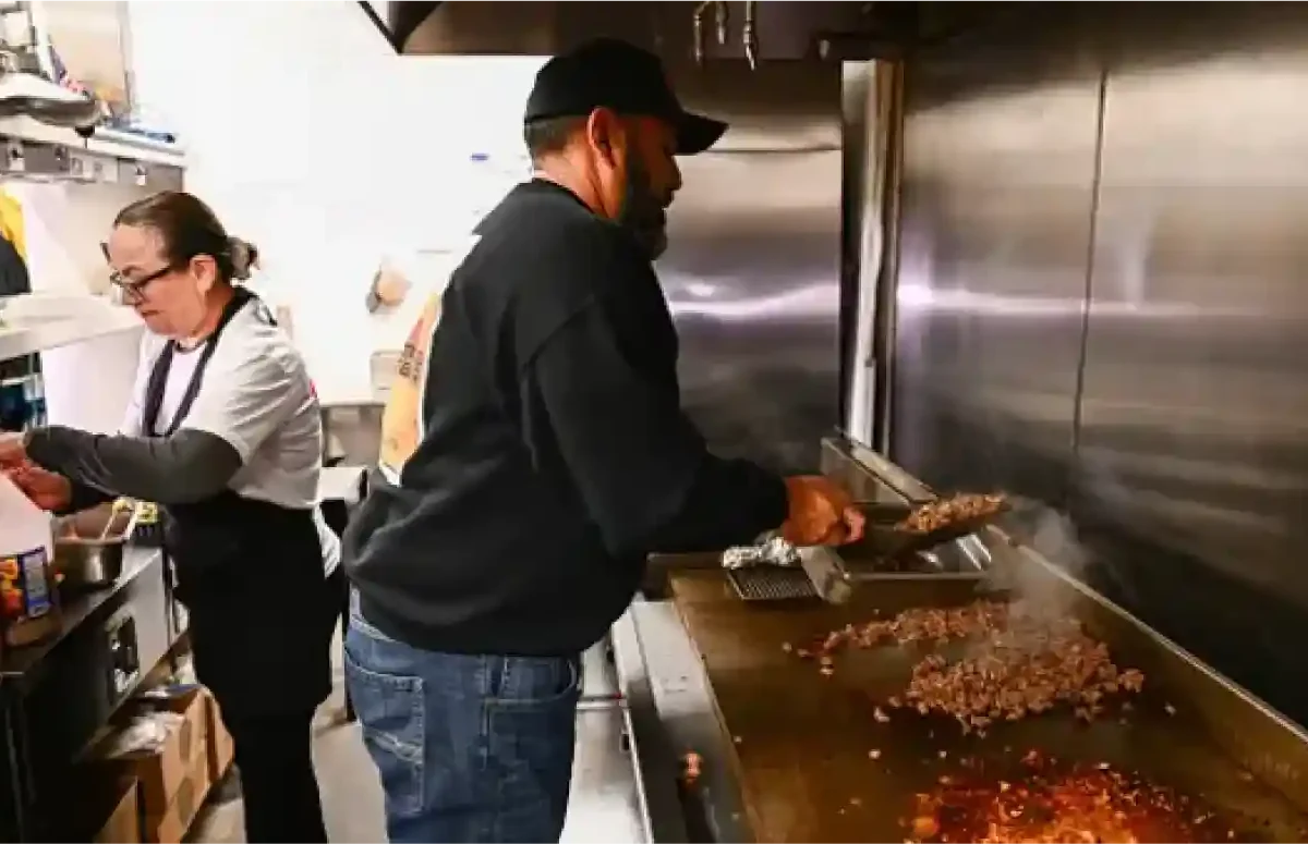 How to Leverage Social Media for Business Growth in 2024: Offer practical tips for using social media platforms like Instagram, LinkedIn, and TikTok to connects with customers and promote products.