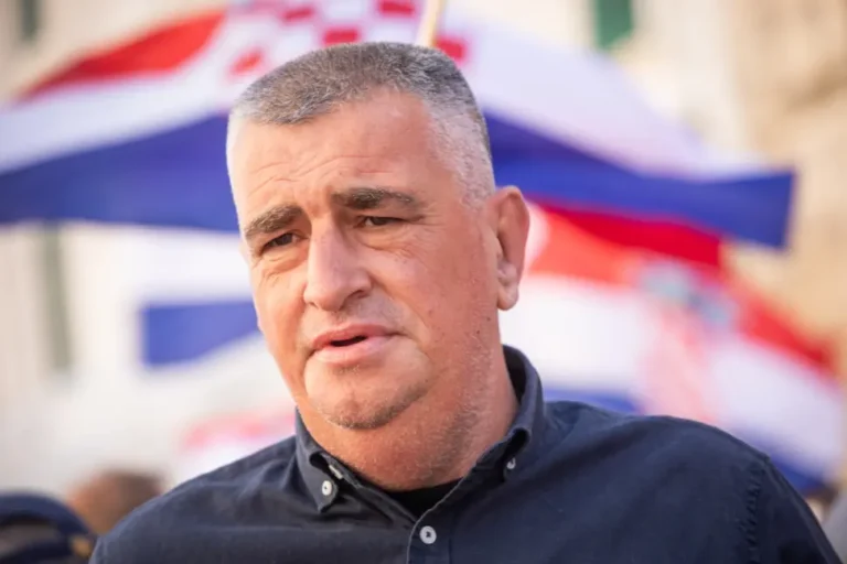 BULJ POSLAO OŠTRU PORUKU I PROZVAO STRANKE: “Narode, nisi bez odgovornosti, vrijeme je da…”
