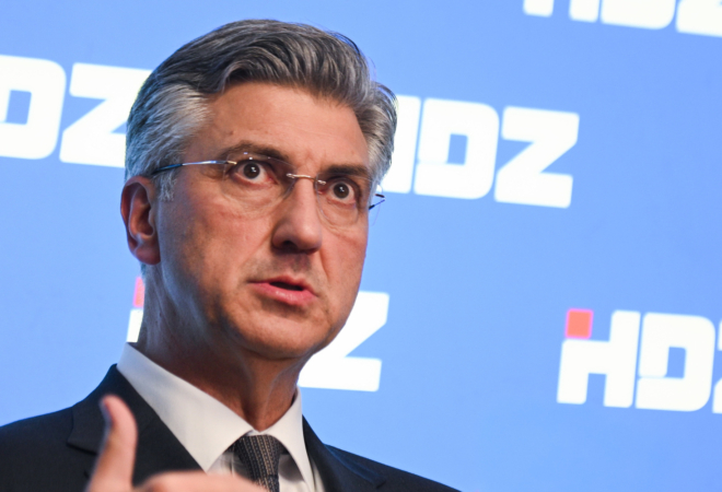 GRAĐANI U ČUDU ZBOG ODLUKE: HDZ-ov načelnik sebi povećao naknadu duplo, a radnicima plaće manje od…