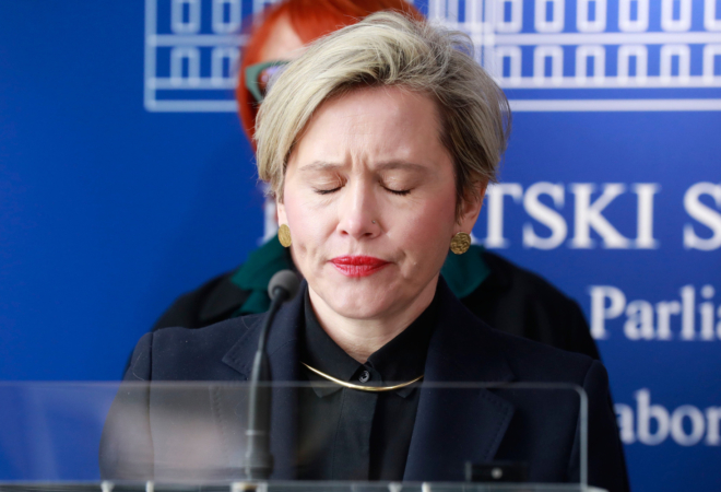 GRAĐANI U ŠOKU ZBOG TVRDNJI KEKIN: “Dok građani mjesecima čekaju pregled, hrvatsko zdravstvo plaća…”
