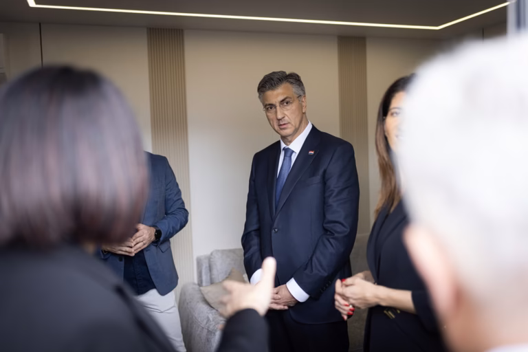 MILANOVIĆEV URED UZVRATIO PLENKOVIĆU: “Ništa od toga”