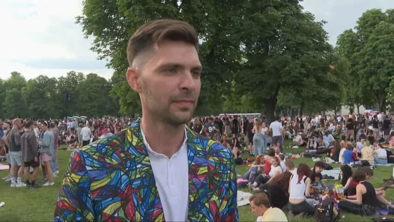 BURNE PORUKE NAKON POVORKE PONOSA: “Ne možemo se držati za ruke bez straha”, pogledajte cijelu izjavu